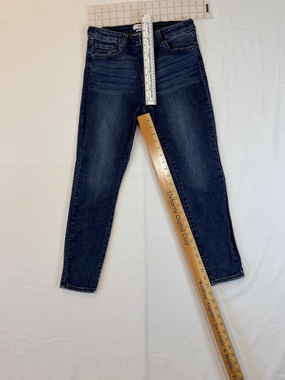 Pistola Revolve Skinny Jeans – Medium Wash – Size 30 - Picture 5 of 6
